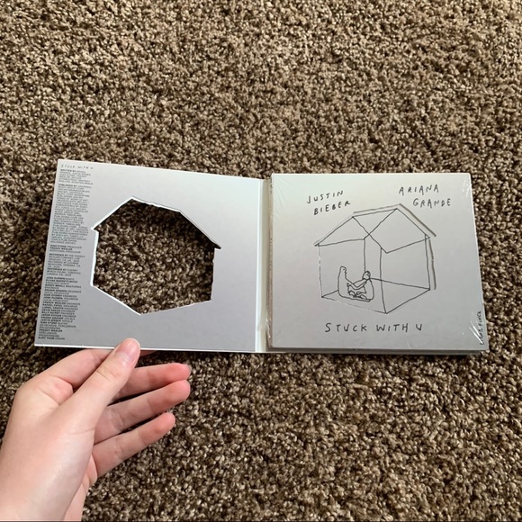 NEW Ariana Grande Signed Stuck With U CD - Picture 5 of 10